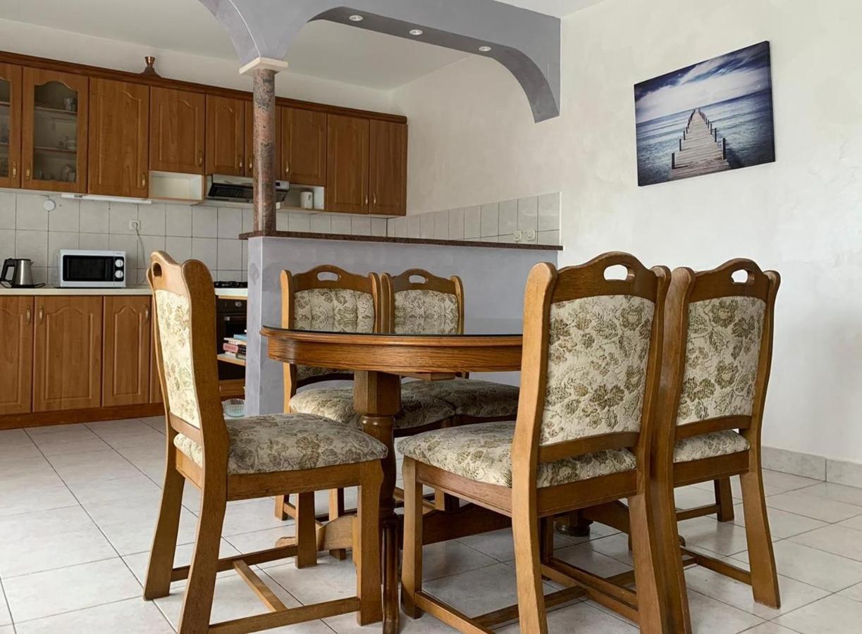 Apartman Visic 1692 Каштела Экстерьер фото