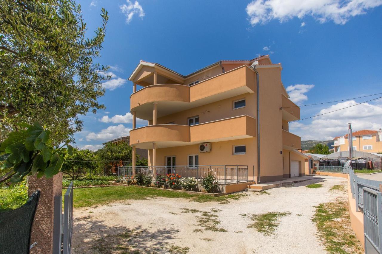 Apartman Visic 1692 Каштела Экстерьер фото
