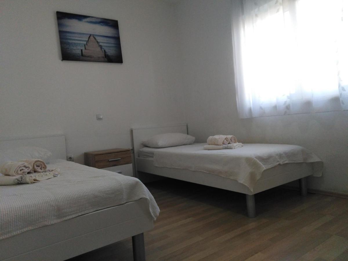 Apartman Visic 1692 Каштела Экстерьер фото