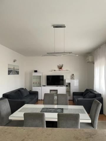 Apartman Visic 1692 Каштела Экстерьер фото